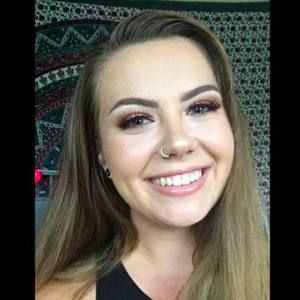 Meet your Posher, Holly